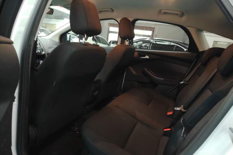 Used Ford Focus 2018 Hatchback Classic 1.6L Automatic Comfort Plus SmartDrive Edition Left Rear Seat