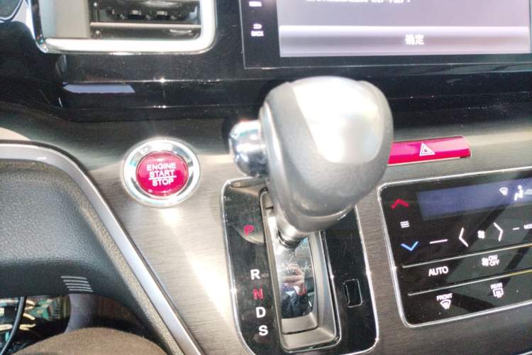 Used Honda Elysion 2016 2.4L Comfort Edition
