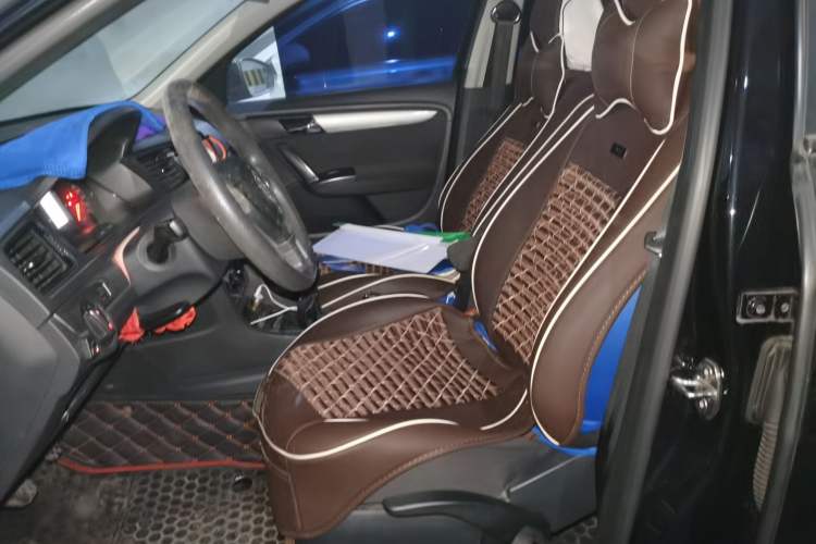 Used Volkswagen Lavida 2013 Revised Classic 1.6L Manual Fashion Edition
