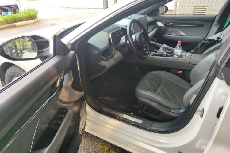 Used Zeekr 001 2023 WE Edition 100 kWh Driver Seat