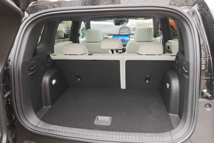 Used Formula Leopard Titanium 3 2025 501KM All-Wheel Drive Intelligent Driving Ultra Version Trunk