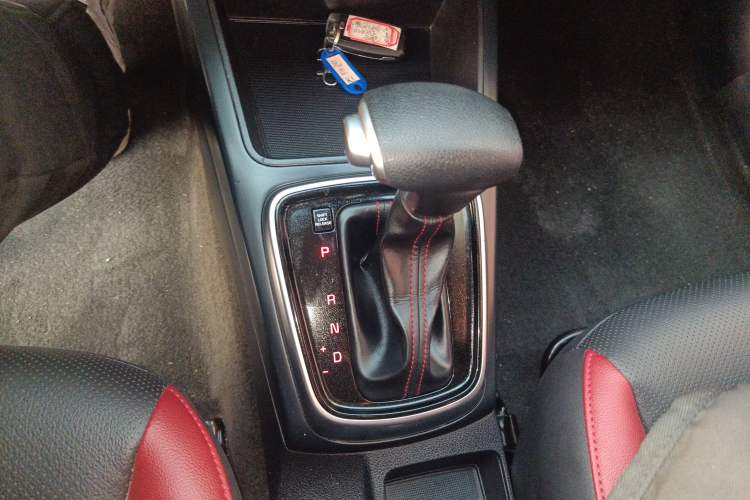 Used Kia KX Cross 2017 1.4L AT GLS