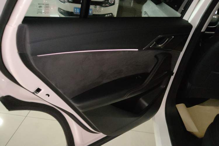 Used Roewe D5X DMH 2024 135 Tech Edition
