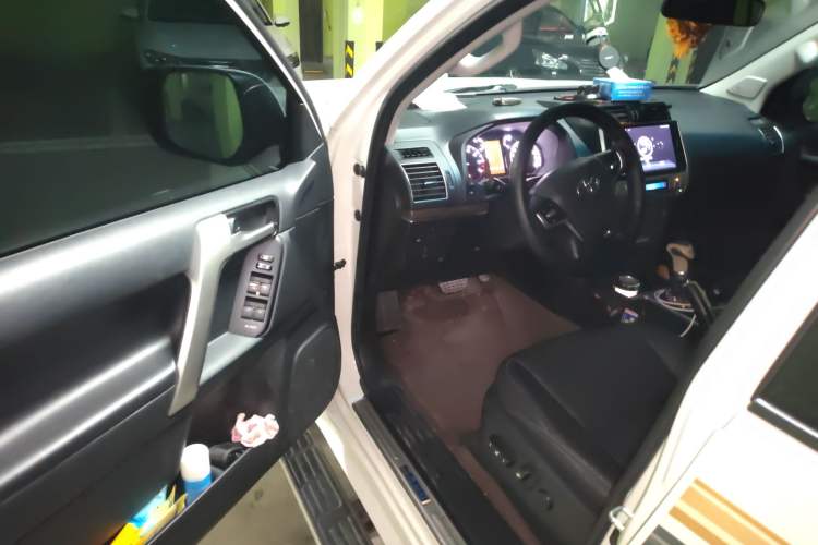 Used Toyota Prado 2018 3.5L Automatic TX-L NAVI with Rear-Mounted Spare Tire Driver Seat