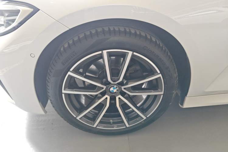 Used BMW 3 Series 2021 325Li M Sport Package Left Front Wheel Hub