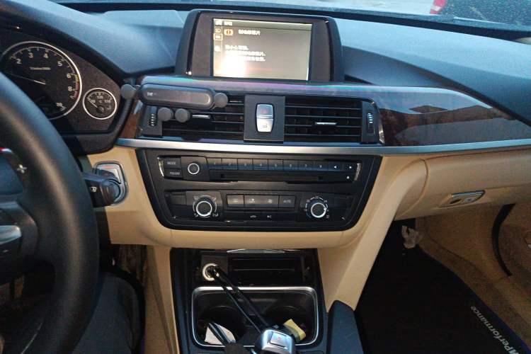 Used BMW 3 Series 2013 320Li Fashion Model