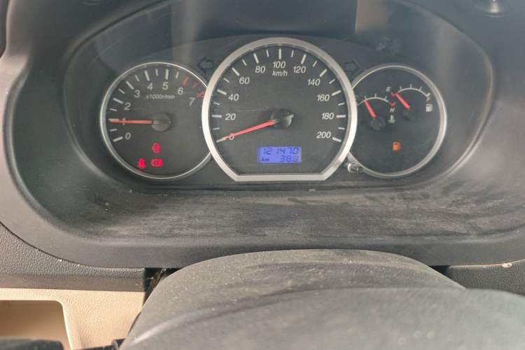 Used Wuling Hongguang 2010 1.4L Luxury Model Odometer Close Up