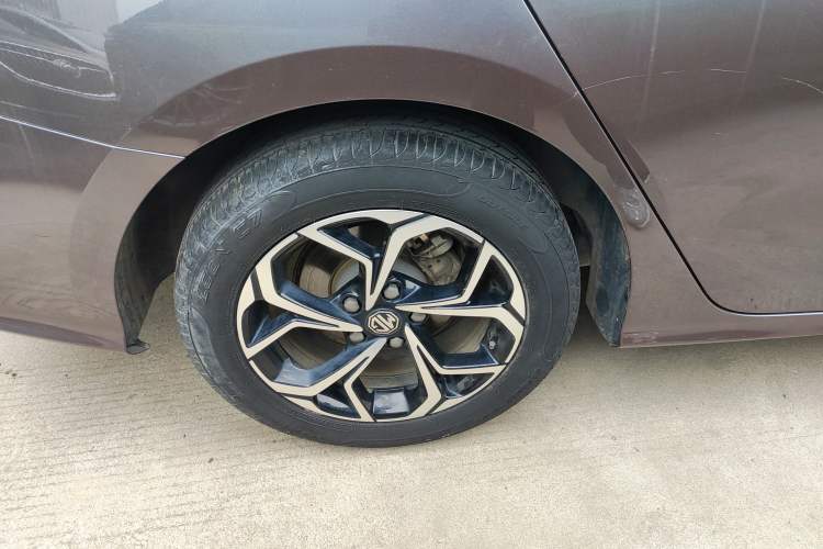 Used MG 5 2021 180 DVVT CVT Youth Luxury Edition
