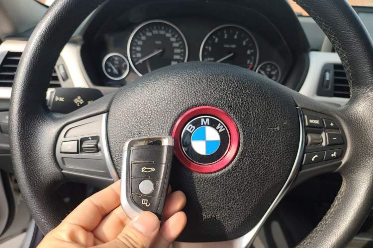 Used BMW 3 Series 2015 320Li Luxury Edition Fashion Model
