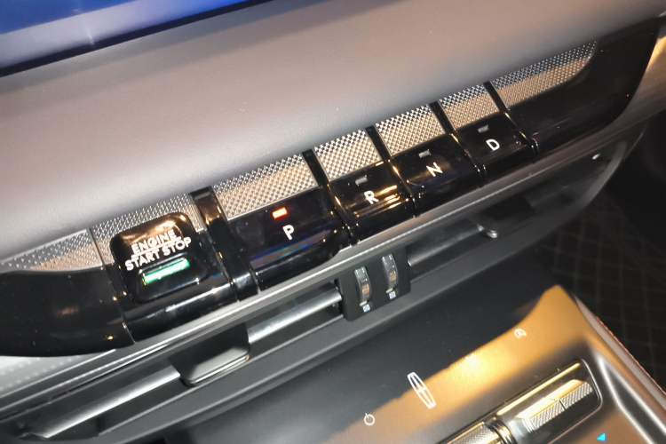 Used Lincoln Z 2025 2.0T Luxury Edition