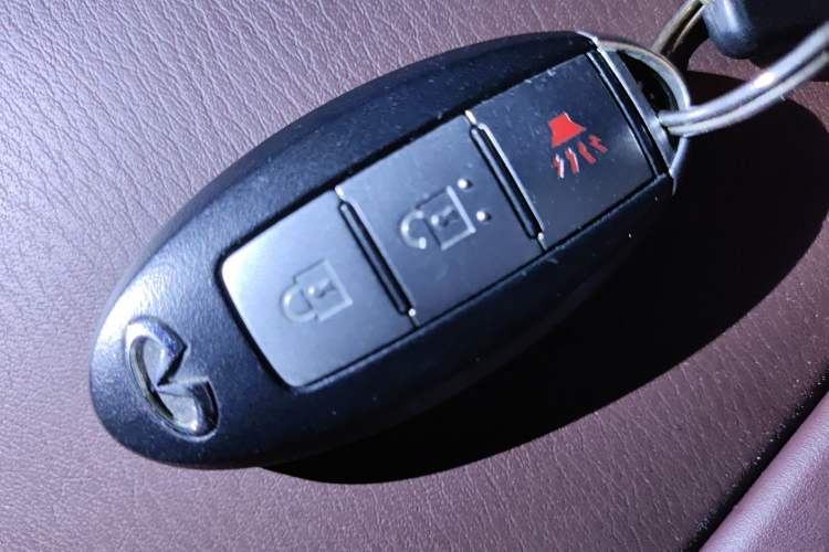 Used Infiniti QX50 2013 2.5L Two-Wheel-Drive Elegant Edition Vehicle Key