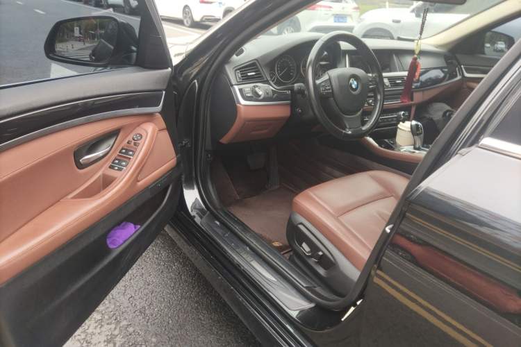 Used BMW 5 Series 2017 520Li Elegant Edition
