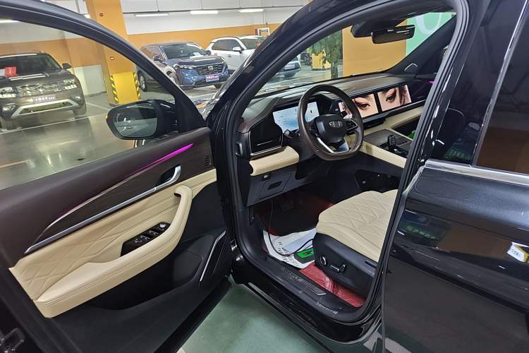 Used Geely Auto Monjaro L 2025 Dongfang Yao 2.0TD Automatic Lanxing Edition
