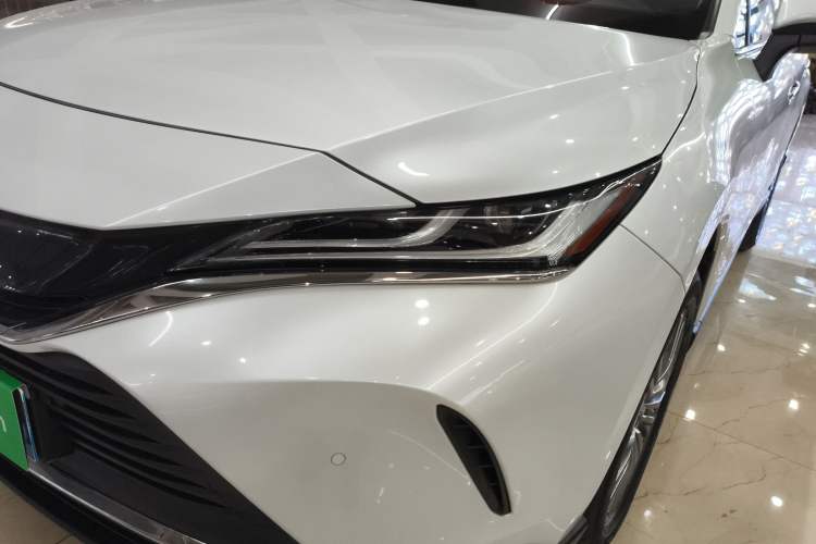 Used Toyota Harrier 2023 2.0L CVT Two-Wheel Drive Deluxe Edition
