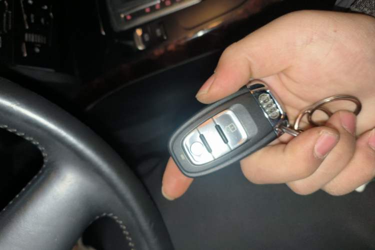 Used Audi A4L 2011 2.0 TFSI Comfort Model