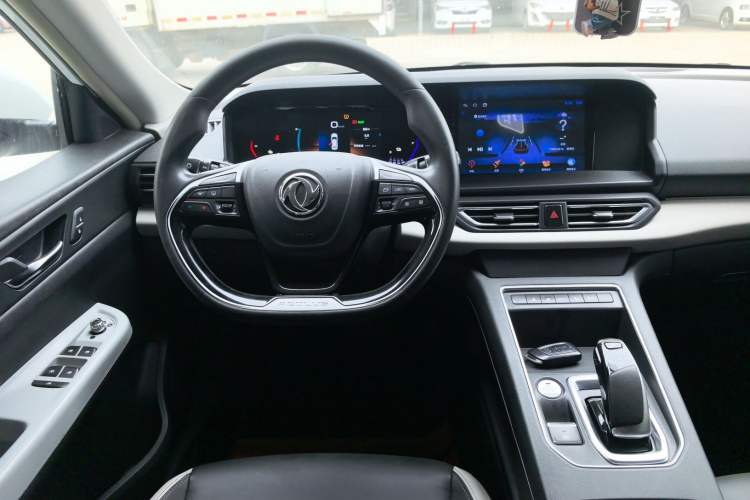 Used Dongfeng Aeolus E70 2023 500 Smart Version Lithium Iron Phosphate 48.6 kWh 110 kW Steering Wheel