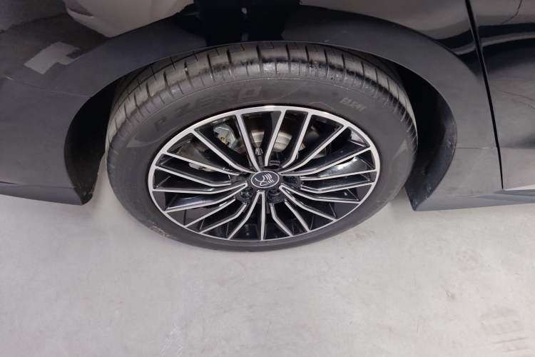 Used BYD Han 2023 DM-i Champion Edition 121KM Prestige Model
