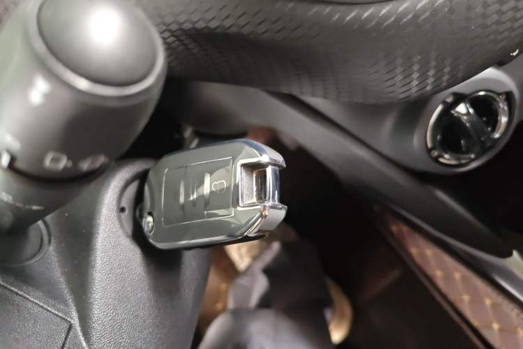 Used Peugeot 2008 2015 1.6L Automatic Playcool Edition Vehicle Key