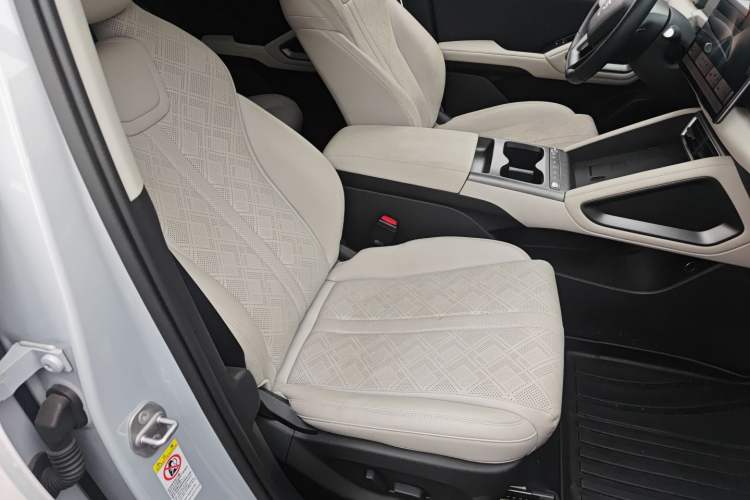 Used BYD Yuan UP 2025 Intelligent Driving Version 401 km Beyond-Range Edition