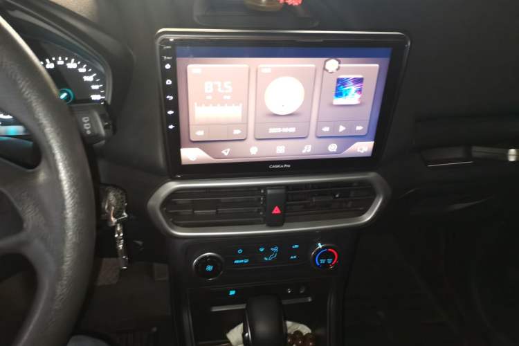 Used Ford EcoSport 2018 1.5L Automatic Elite Edition Audio And AC Panel