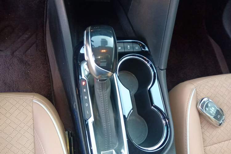 Used Buick Encore PLUS 2023 Smart Fun Edition