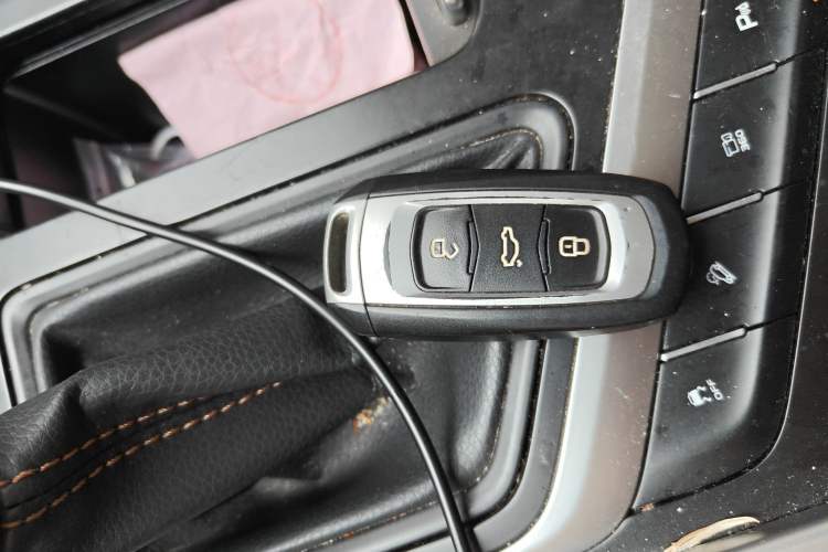 Used Geely Auto Vision X6 2018 1.4T CVT 4G Connected Flagship Edition