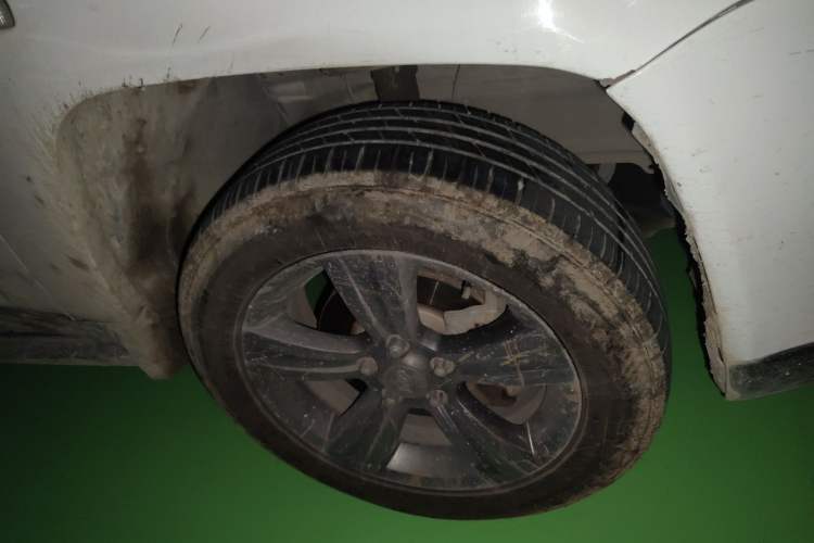 Used Jeep Compass 2014 Revised Version 2.4L Four-Wheel Drive Comfort Edition Right Front Wheel Hub