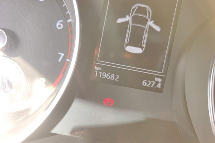 Used Volkswagen Golf 2017 1.6L Automatic Comfort Million-Vehicle Anniversary Edition
