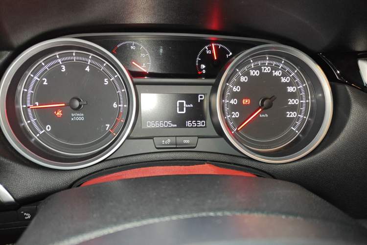 Used Peugeot 408 2015 1.2T Automatic Luxury Edition Odometer Close Up