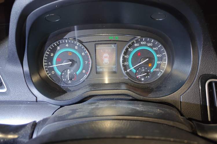 Used Great Wall C30 2015 1.5L AMT Luxury Model
