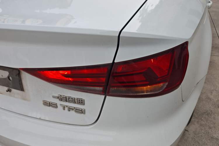 Used Audi A3 2016 Limousine 35 TFSI Ambition Edition
