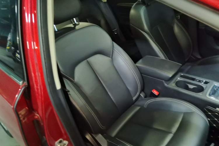 Used Roewe i6 2017 20T Automatic Internet Smart Edition