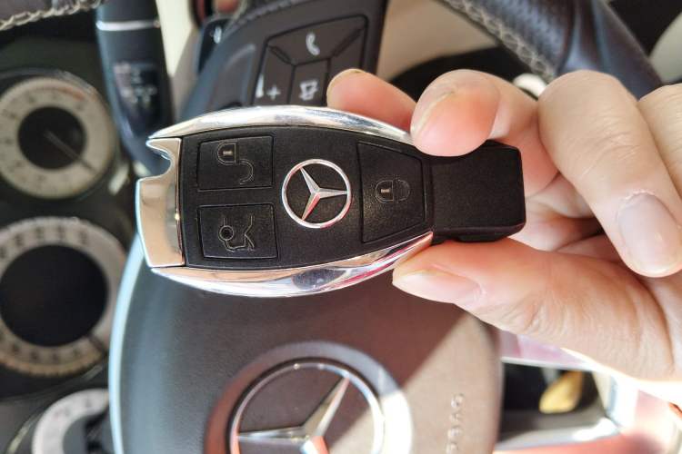 Used Mercedes-Benz GLK-Class 2013 Facelift GLK 300 4MATIC Fashion Edition
