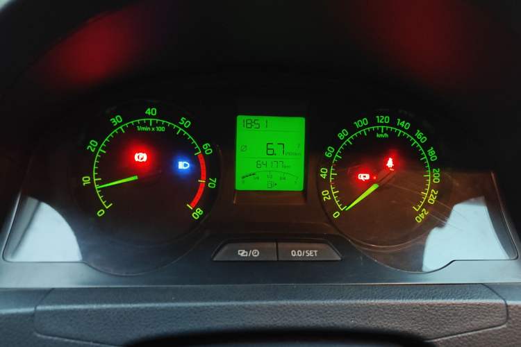 Used Skoda Rapid 2015 1.6L Manual Smart Selection Model Instrument Cluster