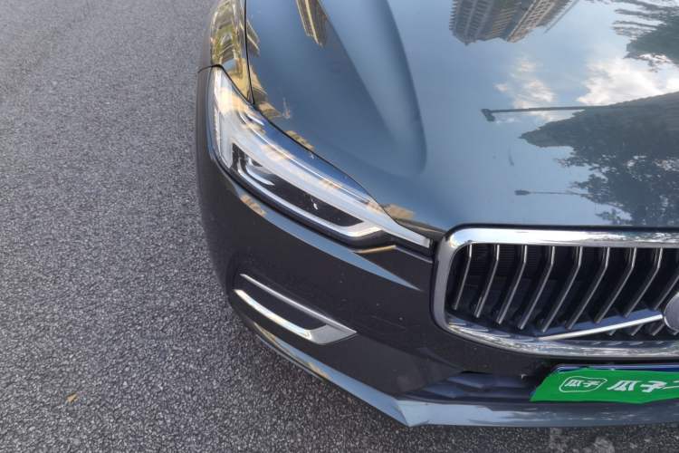 Używany Volvo XC60 2019 T5 4x4 Smart Edition China V Standard