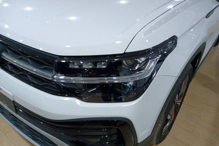 Used Volkswagen Tharu 2024 300TSI Two-Wheel-Drive Moon Luxury Edition