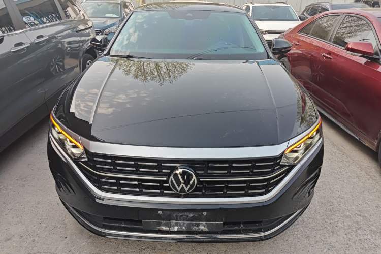 Used Volkswagen Passat 2023 Facelift 330TSI Prestige Edition Front