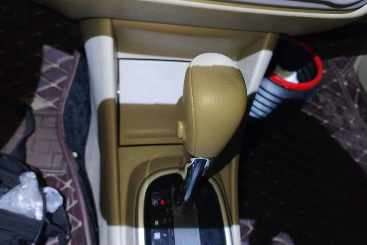 Used Nissan Sylphy 2019 Classic 1.6XE+ CVT SmartConnect Leading Edition Gear Lever