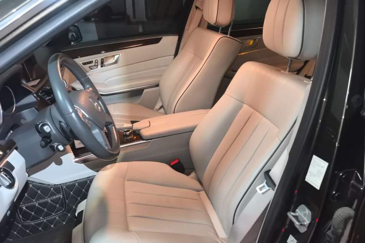 Used Mercedes-Benz E-Class 2015 Facelift E 200 L
