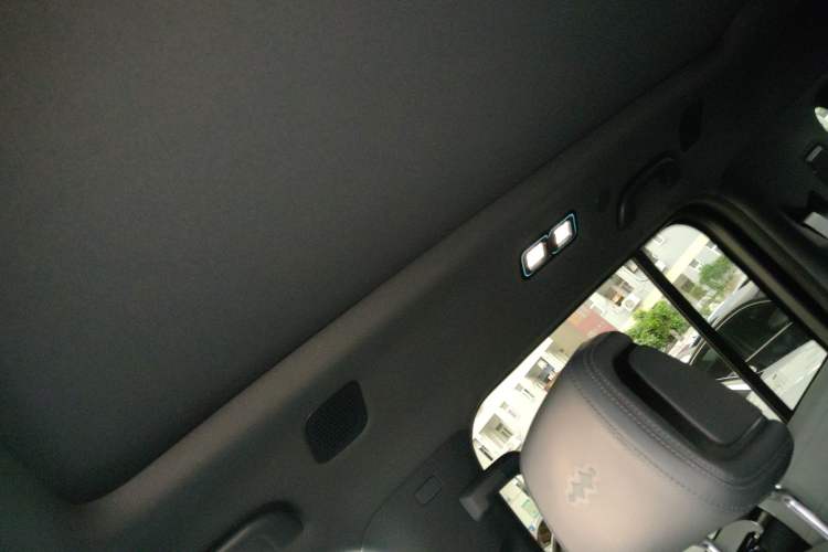 Used Formula Leopard Leopard 5 2024 Cloud Ride Luxury Edition
