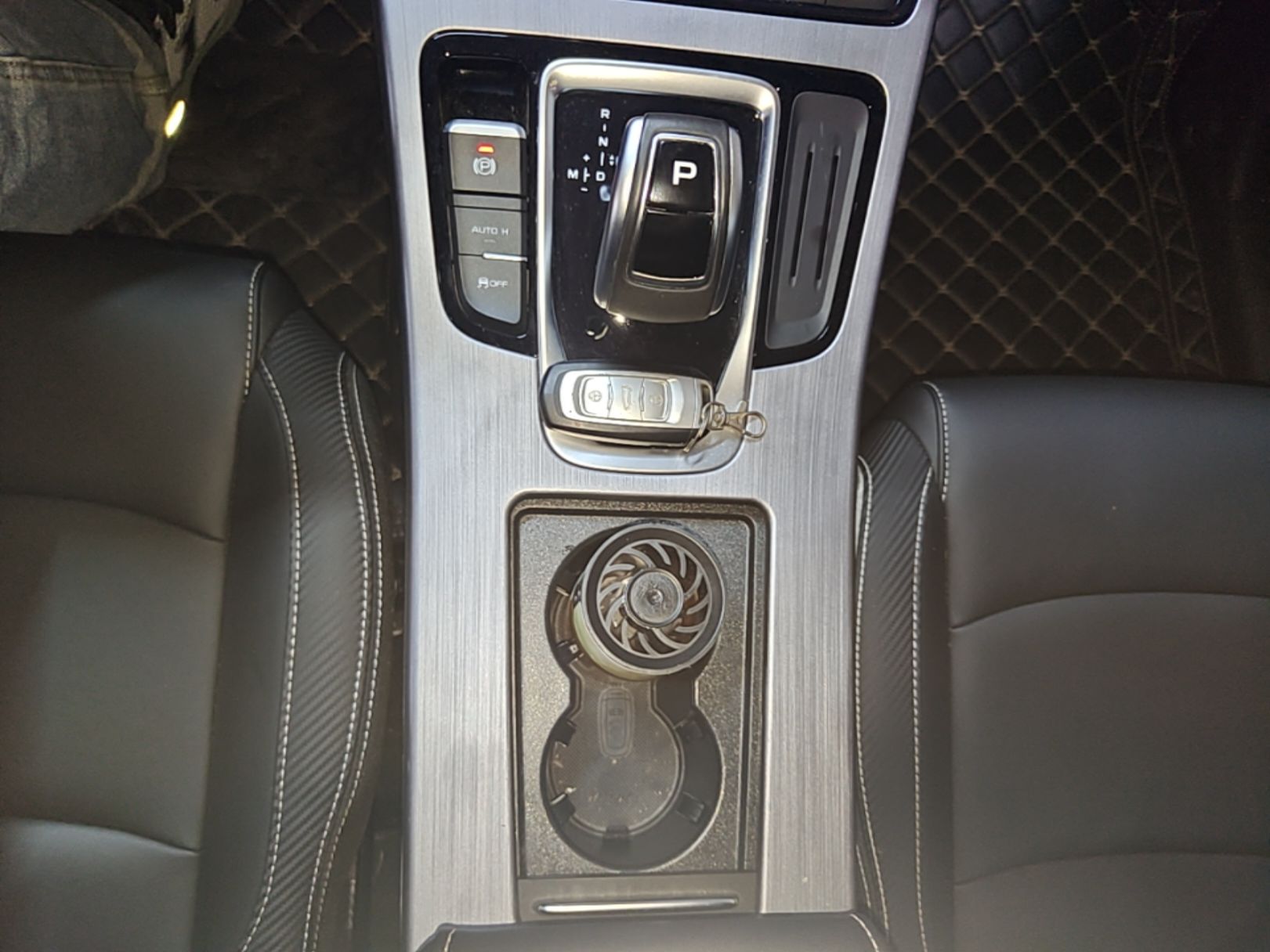 Geely Auto Emgrand X7 Sport 2021 1.8TD DCT Two-Wheel Drive Asian Games Comfort Edition — снимка 16