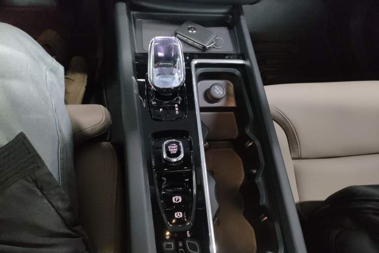 Used Volvo XC60 2026 B5 4x4 SmartDrive Sport Edition