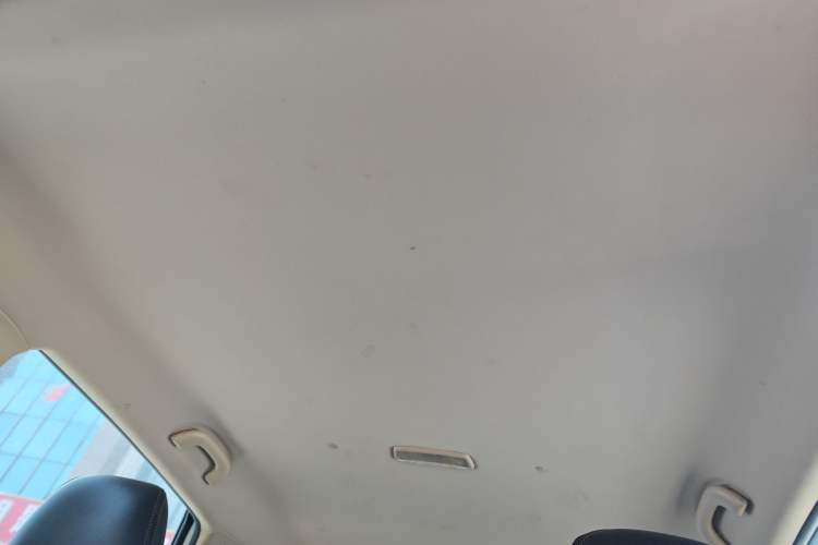 Used Baojun 560 2015 1.8L manual Comfort trim level
