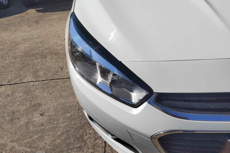 Used Chevrolet Cruze 2015 1.5L Manual Elite Edition Right Front Headlight