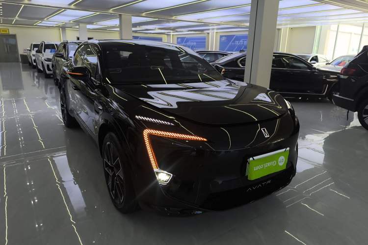 Used Avatr 11 2025 Year Updated Max Extended-Range Version Front Right 45 Deg