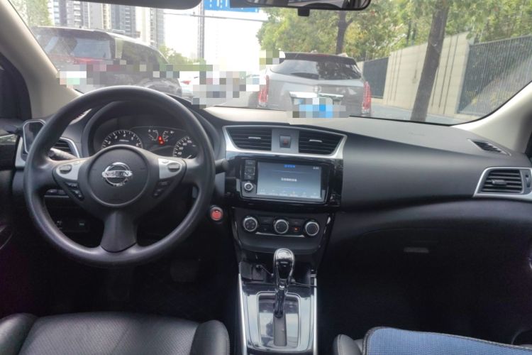 Used Nissan Sylphy 2016 Classic 1.6 XL Automatic Luxury Edition Center Console