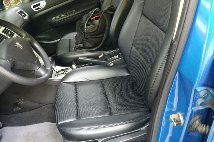 Used Peugeot 307 2012 Hatchback 1.6L Automatic Comfort Edition
