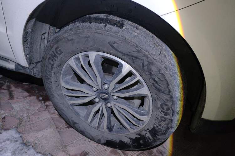 Used Geely Auto Vision X6 2016 1.8L Manual Luxury Model