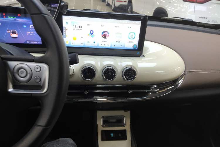 Used Wuling Bingo 2023 333km Enjoy+ Version Audio And AC Panel