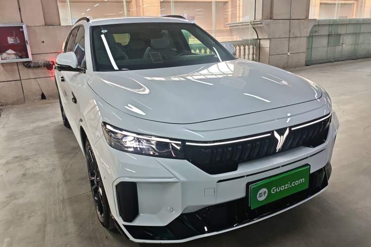 Used VOYAH FREE 2025 318 318 km Rear-Drive Touring Edition Front Right 45 Deg